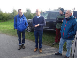 Bäcker Baader erläutert die Regionalvermarktungs-Initiative Linzgau Korn ®. Foto: D. Doer.