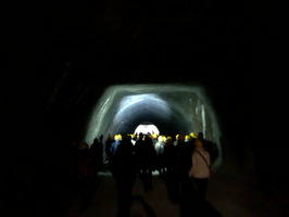 Besucher im Goldbacher Stollen